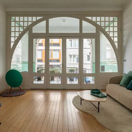 Spacious Belle Epoque House With Free Parking Ferienhaus