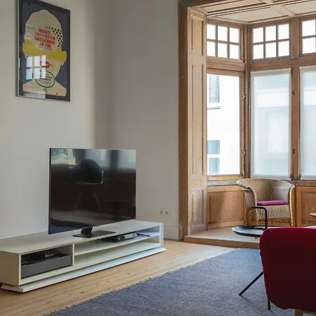 Ferienhaus Spacious Belle Epoque House With Free Parking *