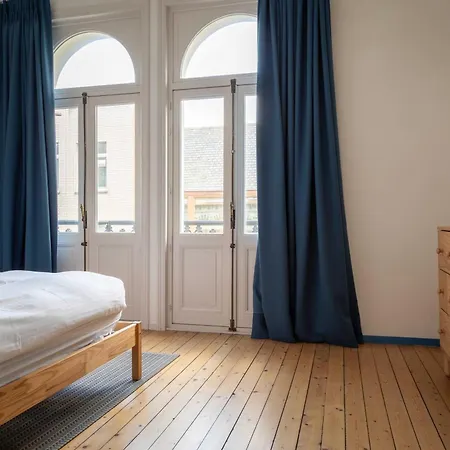 Ferienhaus Spacious Belle Epoque House With Free Parking *