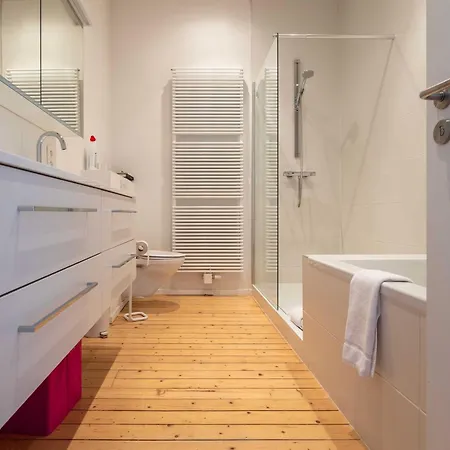 Spacious Belle Epoque House With Free Parking Ferienhaus *