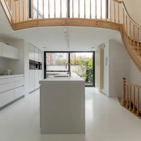 Spacious Belle Epoque House With Free Parking