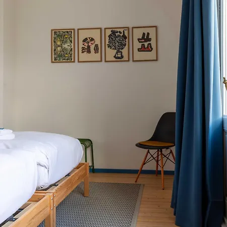 Spacious Belle Epoque House With Free Parking Semesterbostad Oostende