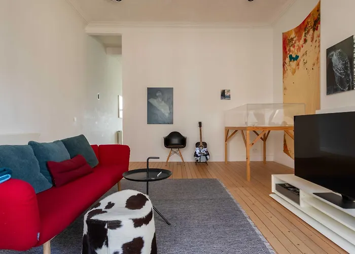 Spacious Belle Epoque House With Free Parking Tatil Evi Oostende