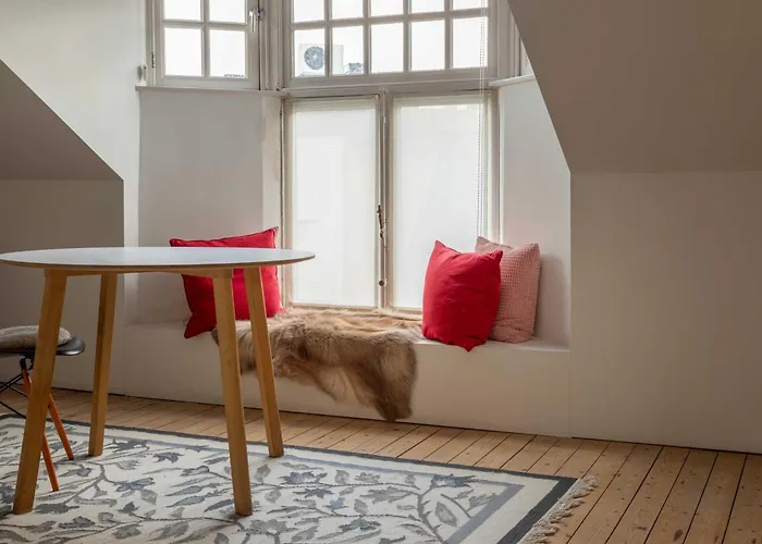 Spacious Belle Epoque House With Free Parking Oostende