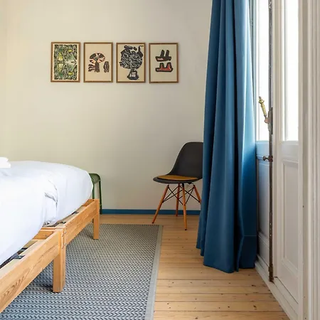 Дом отдыха Spacious Belle Epoque House With Free Parking Остенде