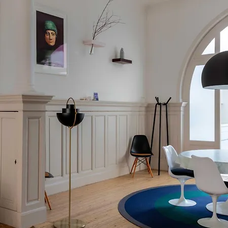 Spacious Belle Epoque House With Free Parking * Остенде