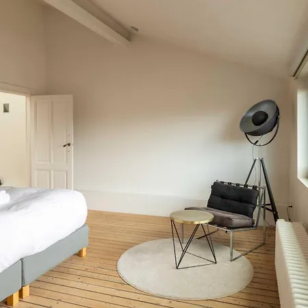 Spacious Belle Epoque House With Free Parking * Остенде